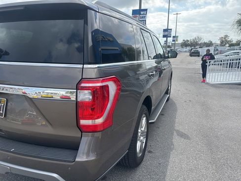 Used 2018 Ford Expedition XLT w/ Equipment Group 202A image 7