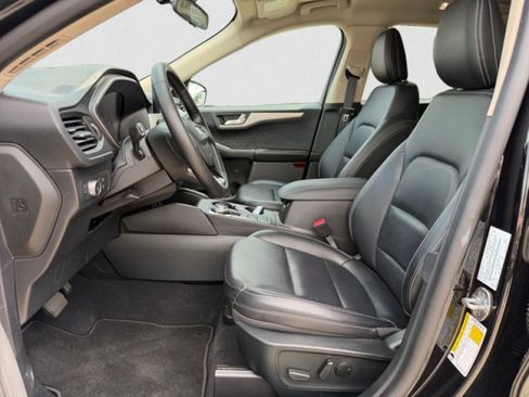 Used 2020 Ford Escape SEL FWD image 10