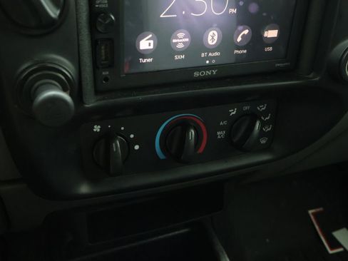 Used 2008 Ford Ranger FX4 image 22