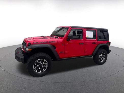Used 2025 Jeep Wrangler Unlimited Rubicon AWD/4WD image 7