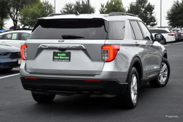 Used 2022 Ford Explorer XLT RWD image 3