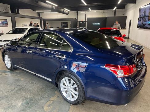 Used 2011 Lexus ES 350 FWD image 7