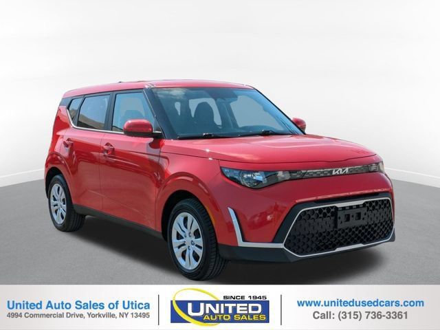 Used 2024 Kia Soul LX FWD image 1
