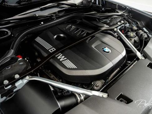 Used 2023 BMW 740i w/ Parking Assistance Package RWD image 5