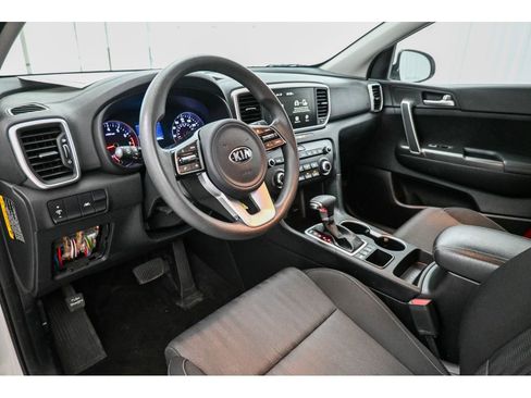 Used 2022 Kia Sportage LX AWD/4WD image 31