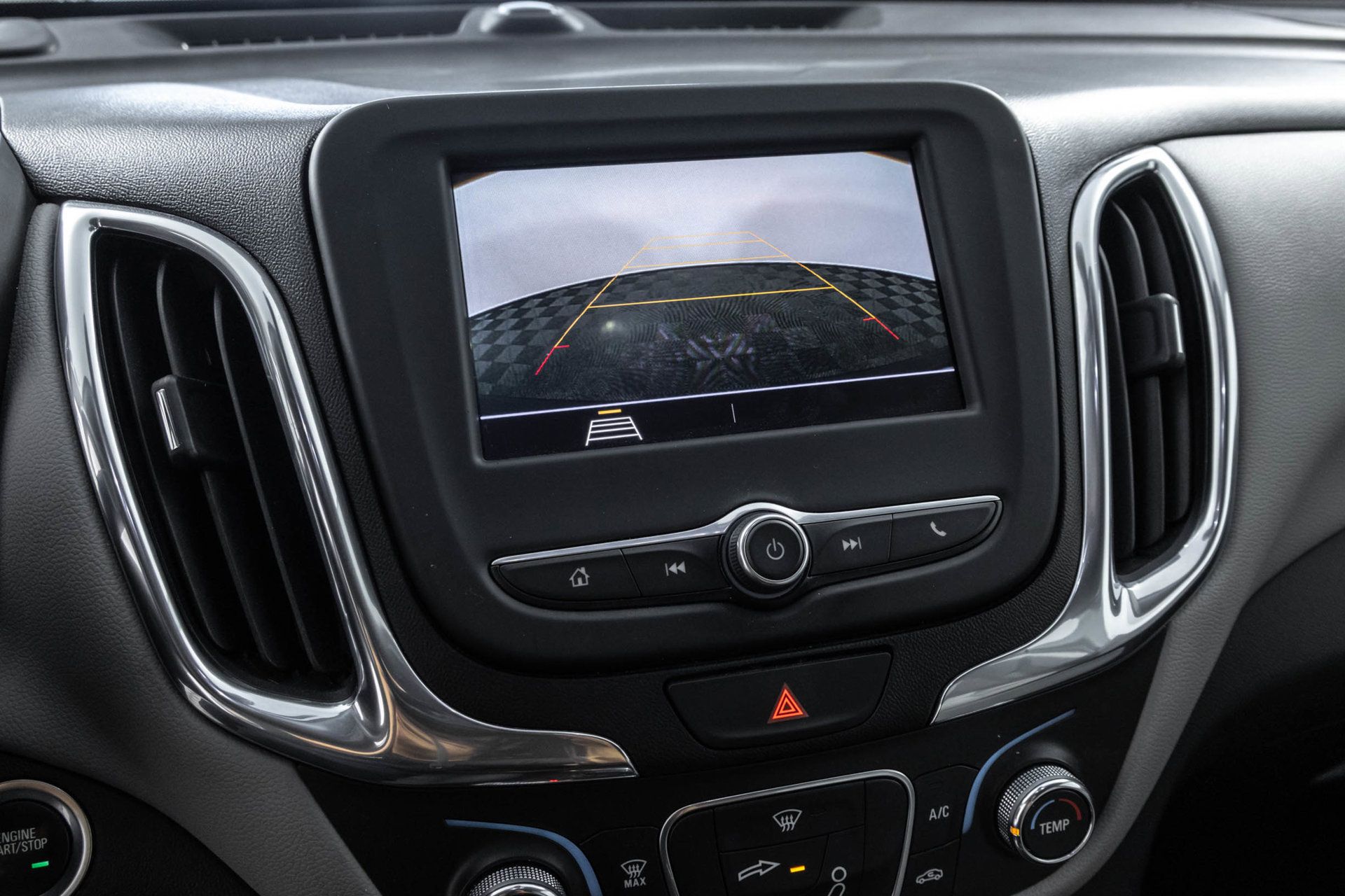 Used 2020 Chevrolet Equinox LS w/ LS Convenience Package FWD image 10