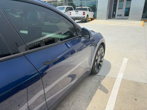 Used 2024 Tesla Model Y Performance AWD/4WD image 15