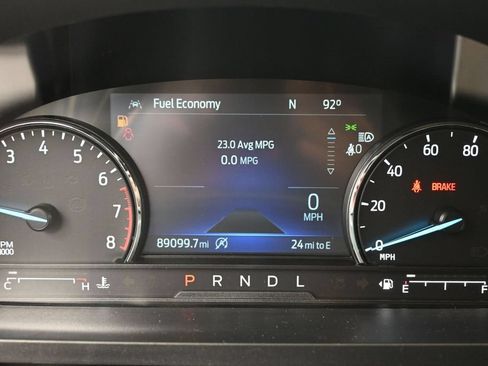 Used 2024 Ford Explorer XLT AWD/4WD image 17