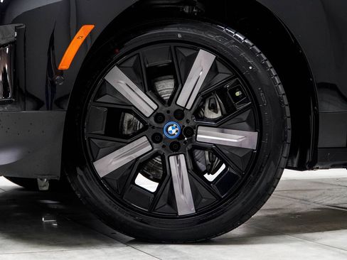 Used 2024 BMW iX xDrive50 AWD/4WD image 6