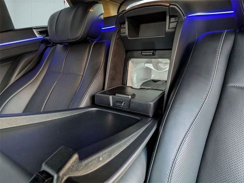 Used 2021 Mercedes-Benz Maybach GLS 600 Maybach GLS 600 image 28