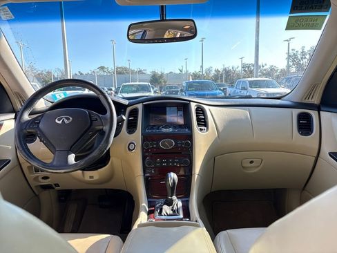 Used 2017 INFINITI QX50 2WD w/ Deluxe Touring Package image 7