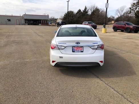 Used 2014 Hyundai Sonata Hybrid image 6