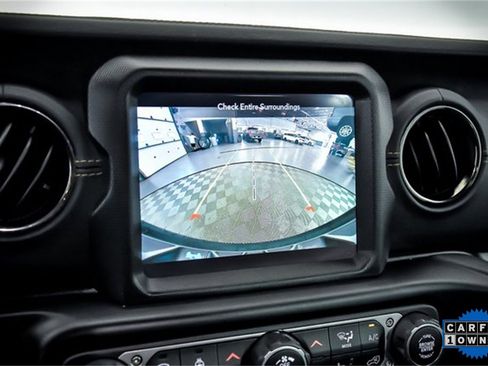 Used 2022 Jeep Wrangler Unlimited Sahara image 22