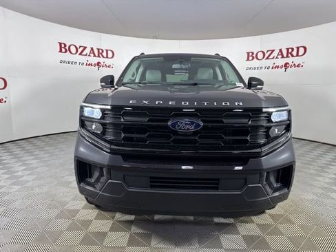 New 2025 Ford Expedition Active image 2
