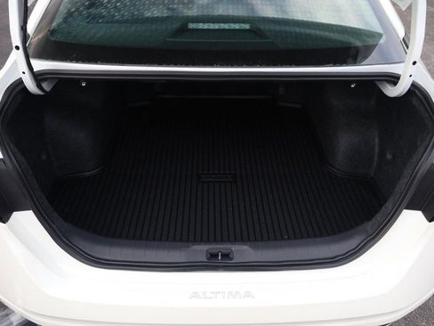 New 2025 Nissan Altima 2.5 SV image 7