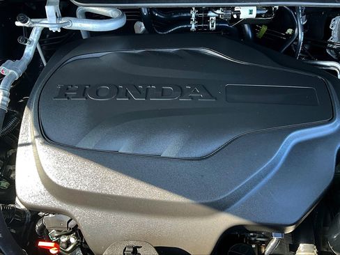 Used 2025 Honda Odyssey EX-L image 32