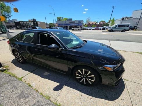 Used 2022 Honda Civic EX image 5