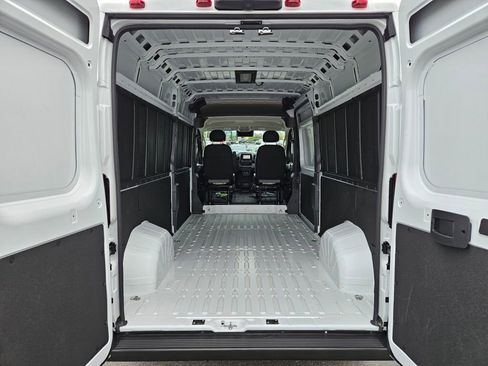 Used 2026 RAM ProMaster 2500 w/ Convenience Group FWD image 12