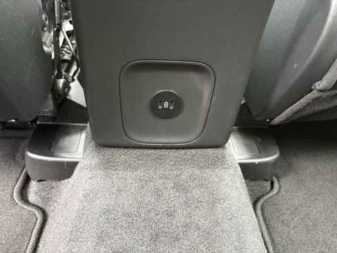 Used 2024 Ford Escape ST-Line Elite w/ Premium Technology Package image 32