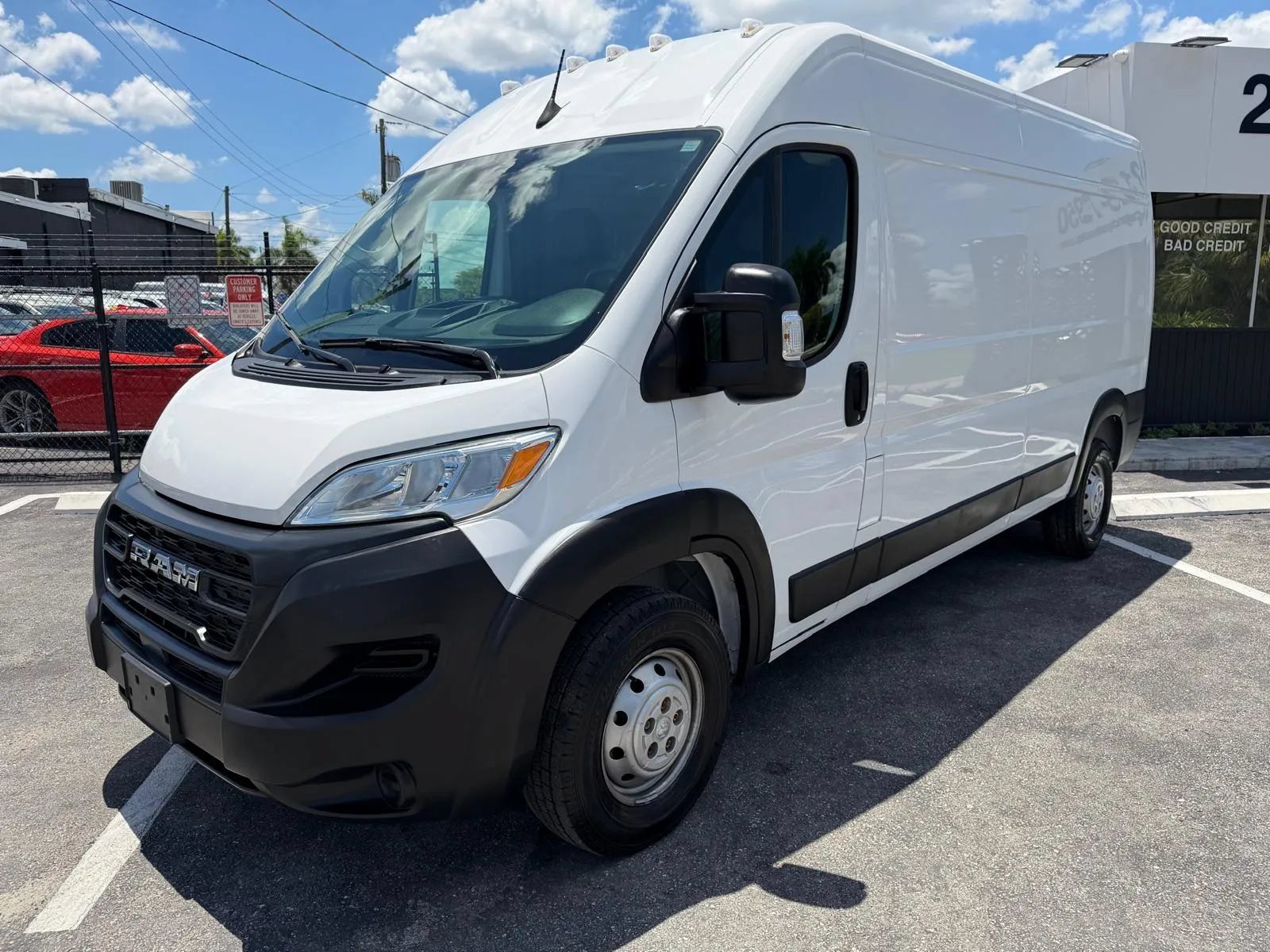 Used 2023 RAM ProMaster 2500 FWD image 9