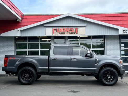 Used 2020 Ford F250 Platinum w/ FX4 Off-Road Package AWD/4WD image 2