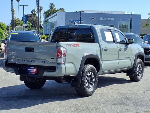 Used 2023 Toyota Tacoma TRD Off-Road w/ Advanced Technology Package AWD/4WD image 4
