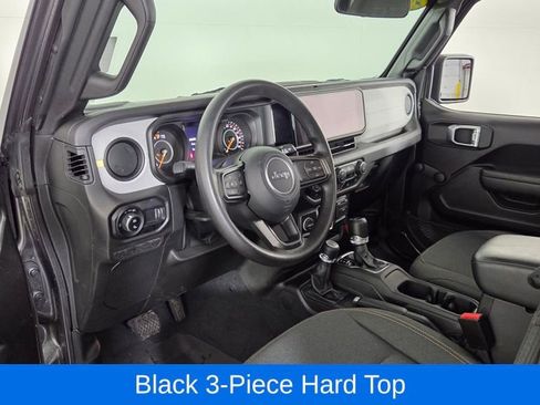 Used 2024 Jeep Gladiator Sport AWD/4WD image 13