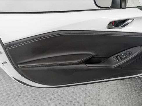 Used 2020 MAZDA MX-5 Miata Club w/ Brembo/BBS Recaro Package RWD image 12