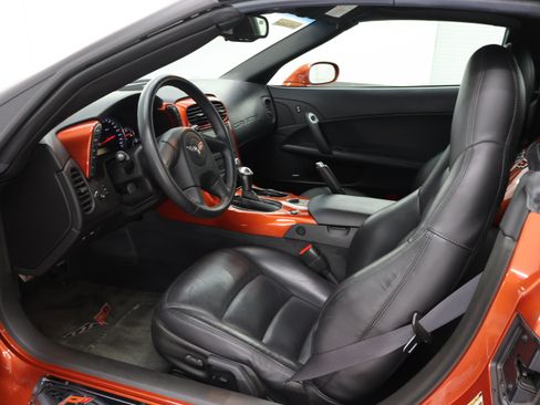 Used 2005 Chevrolet Corvette Convertible w/ Preferred Equipment Group RWD image 8