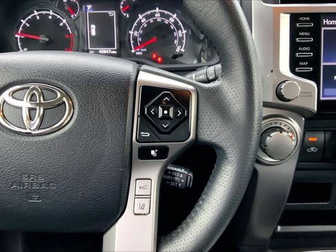 Used 2024 Toyota 4Runner SR5 image 23