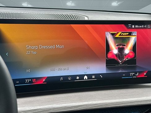 Used 2025 BMW 330i Sedan w/ Premium Package image 22