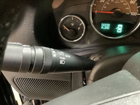 Certified 2018 Jeep Wrangler Sahara w/ Connectivity Group AWD/4WD image 27