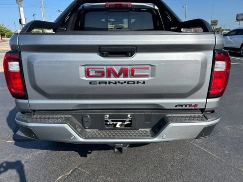 Used 2025 GMC Canyon AT4 w/ Nightfall Edition AWD/4WD image 9