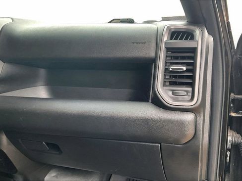 Used 2022 RAM 3500 Tradesman w/ Chrome Appearance Group AWD/4WD image 16