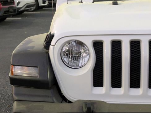Used 2021 Jeep Wrangler Unlimited Sport AWD/4WD image 10