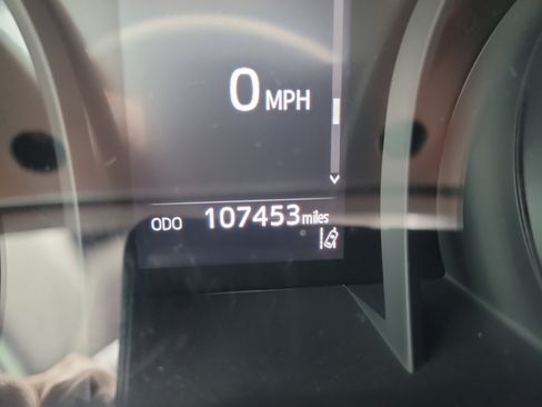 Used 2022 Toyota Camry SE image 32