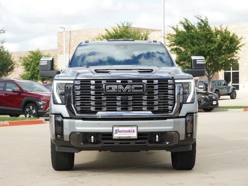 Used 2024 GMC Sierra 2500 Denali Ultimate AWD/4WD image 2