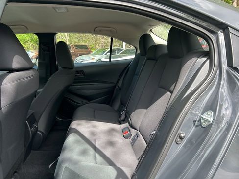 Used 2025 Toyota Corolla LE image 9
