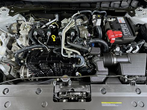 Used 2023 Nissan Altima 2.5 SV w/ SV Premium Package image 32