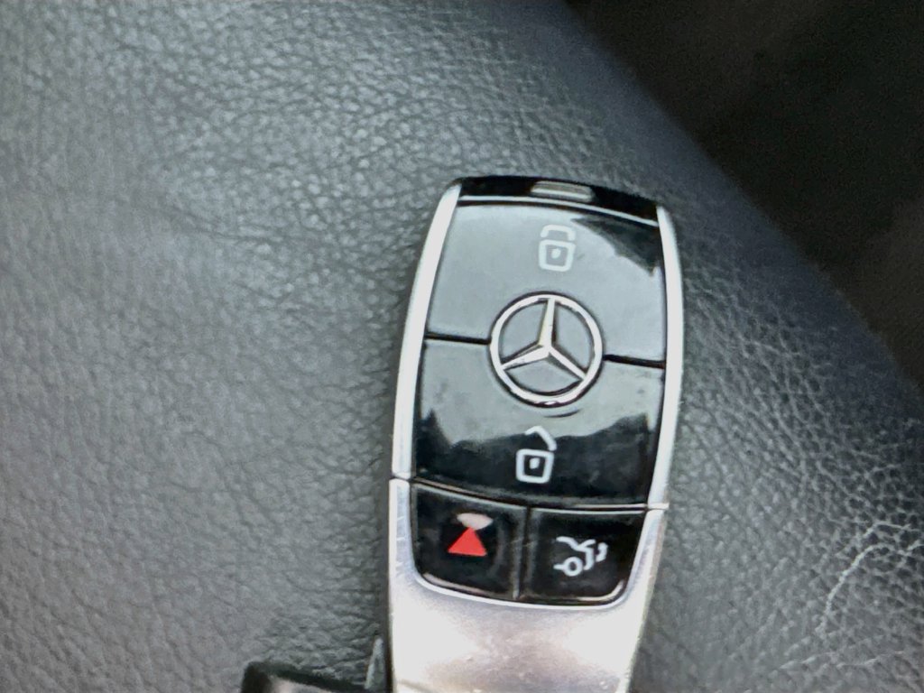 Used 2022 Mercedes-Benz E 350 Sedan image 38