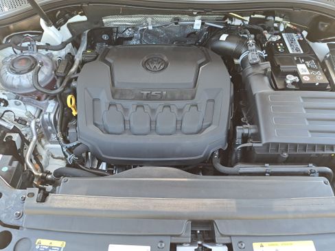 Used 2023 Volkswagen Tiguan SE R-Line FWD image 29