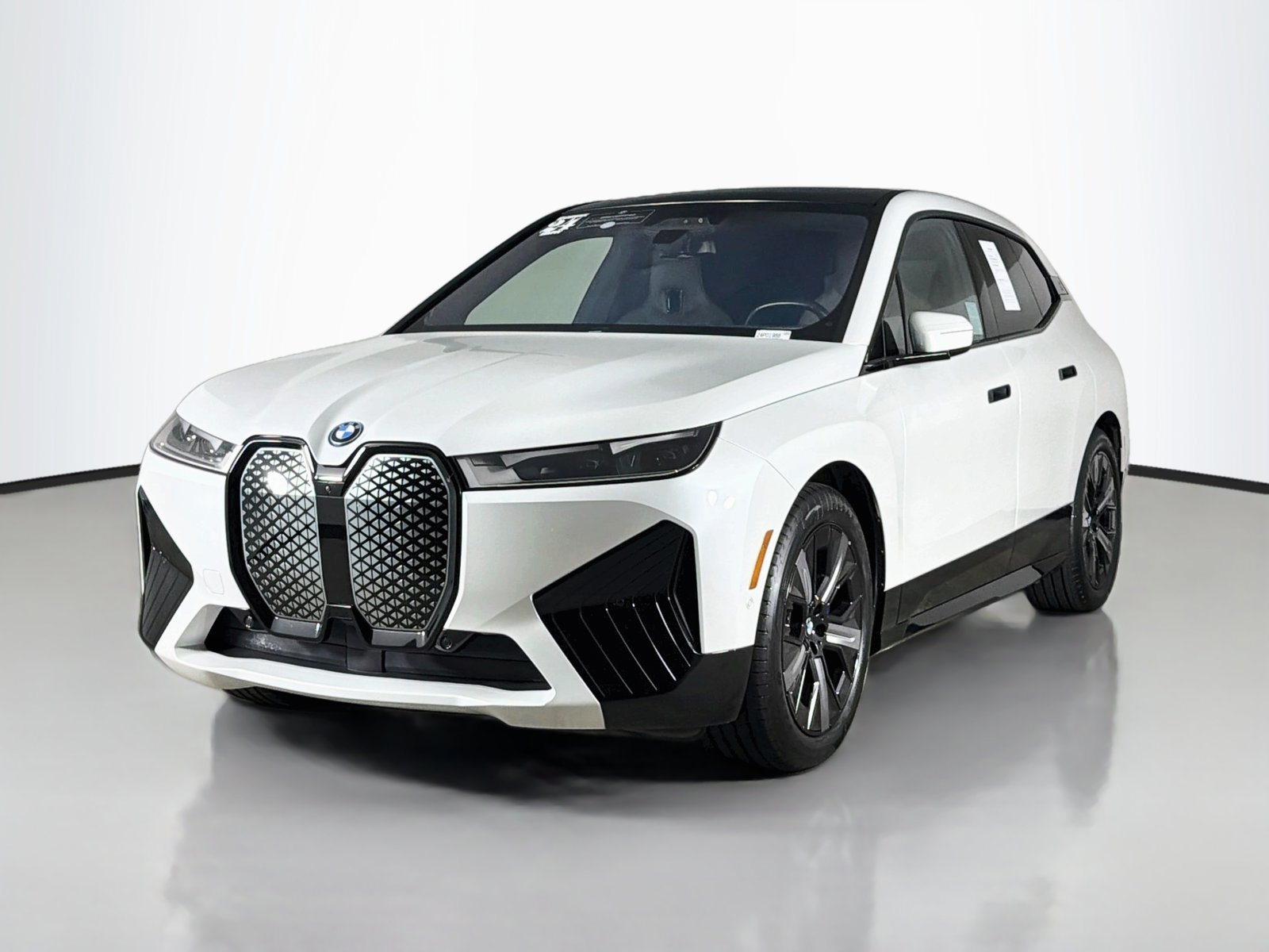 Certified 2024 BMW iX xDrive50 w/ Premium Package AWD/4WD image 3