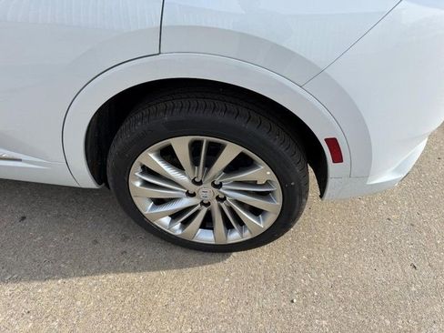 New 2026 Buick Envision Avenir image 7