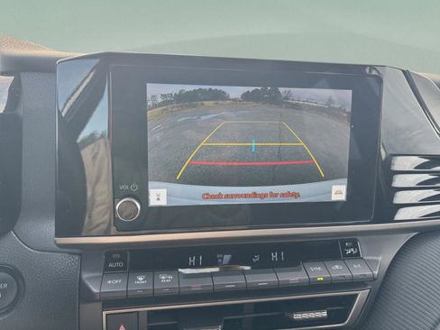 Certified 2025 Toyota Camry SE w/ Convenience Package image 15