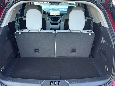 New 2026 Ford Explorer Platinum w/ LUX Leather Package image 19