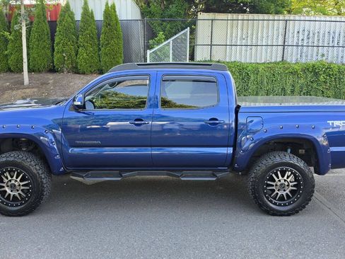 Used 2015 Toyota Tacoma 4x4 Double Cab w/ TRD Sport Package image 8