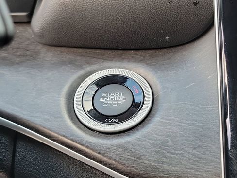 Certified 2023 Jeep Grand Cherokee L Limited w/ Trailer Tow Group (B) image 11