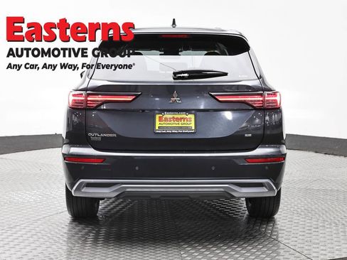 Used 2025 Mitsubishi Outlander SE AWD/4WD image 6