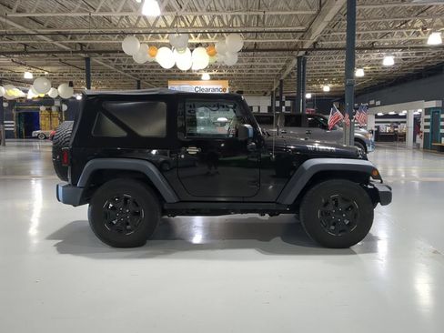 Used 2015 Jeep Wrangler Sport AWD/4WD image 6