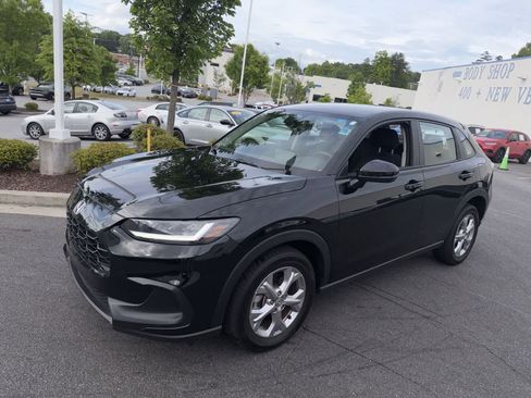 Used 2023 Honda HR-V LX image 4